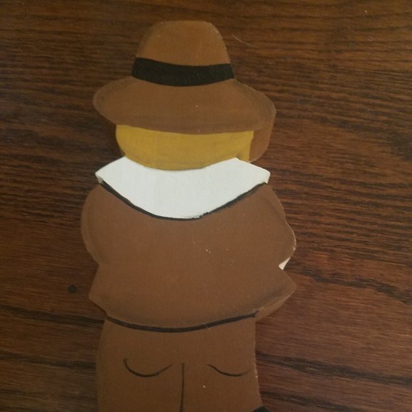 Pilgrim Couple Handcarved & Painted Thanksgiving - Picture 5 of 6